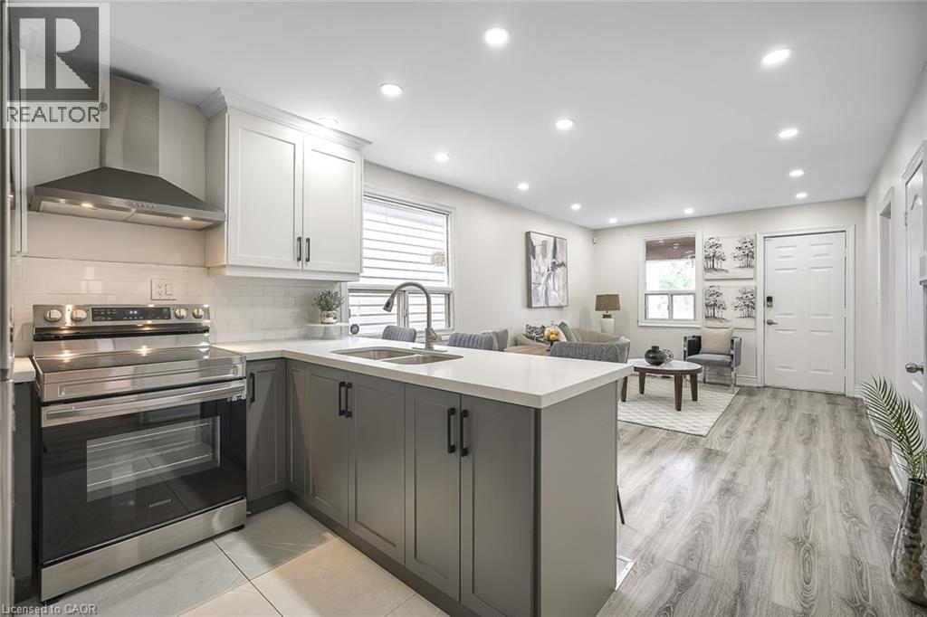 Photo 34 of 230 Mcanulty Boulevard, Hamilton ON