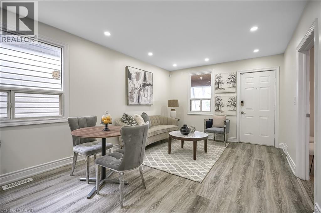 Photo 22 of 230 Mcanulty Boulevard, Hamilton ON