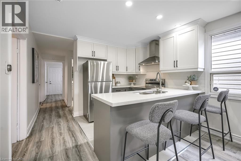 Photo 7 of 230 Mcanulty Boulevard, Hamilton ON