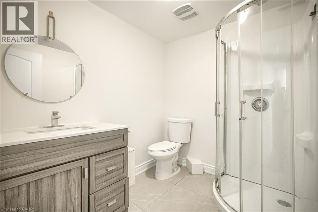 Photo 35 of 230 Mcanulty Boulevard, Hamilton ON
