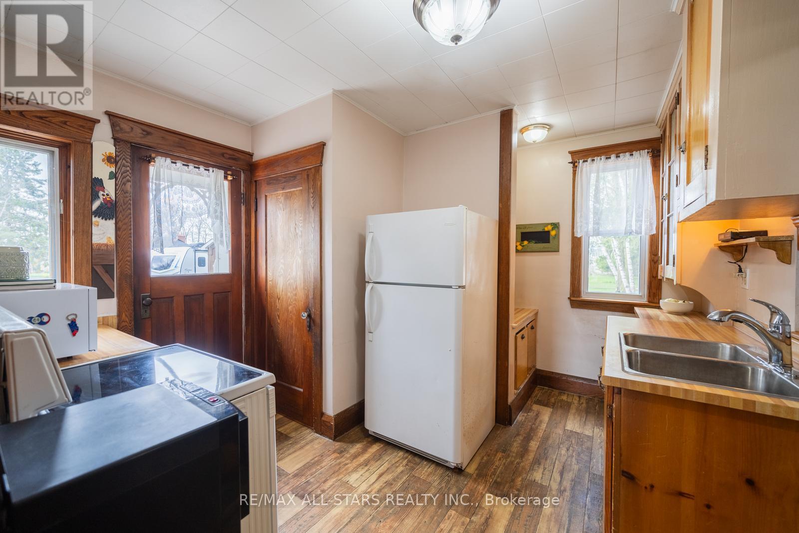 Photo 1 of 12066 48 Highway, Whitchurchstouffville ON