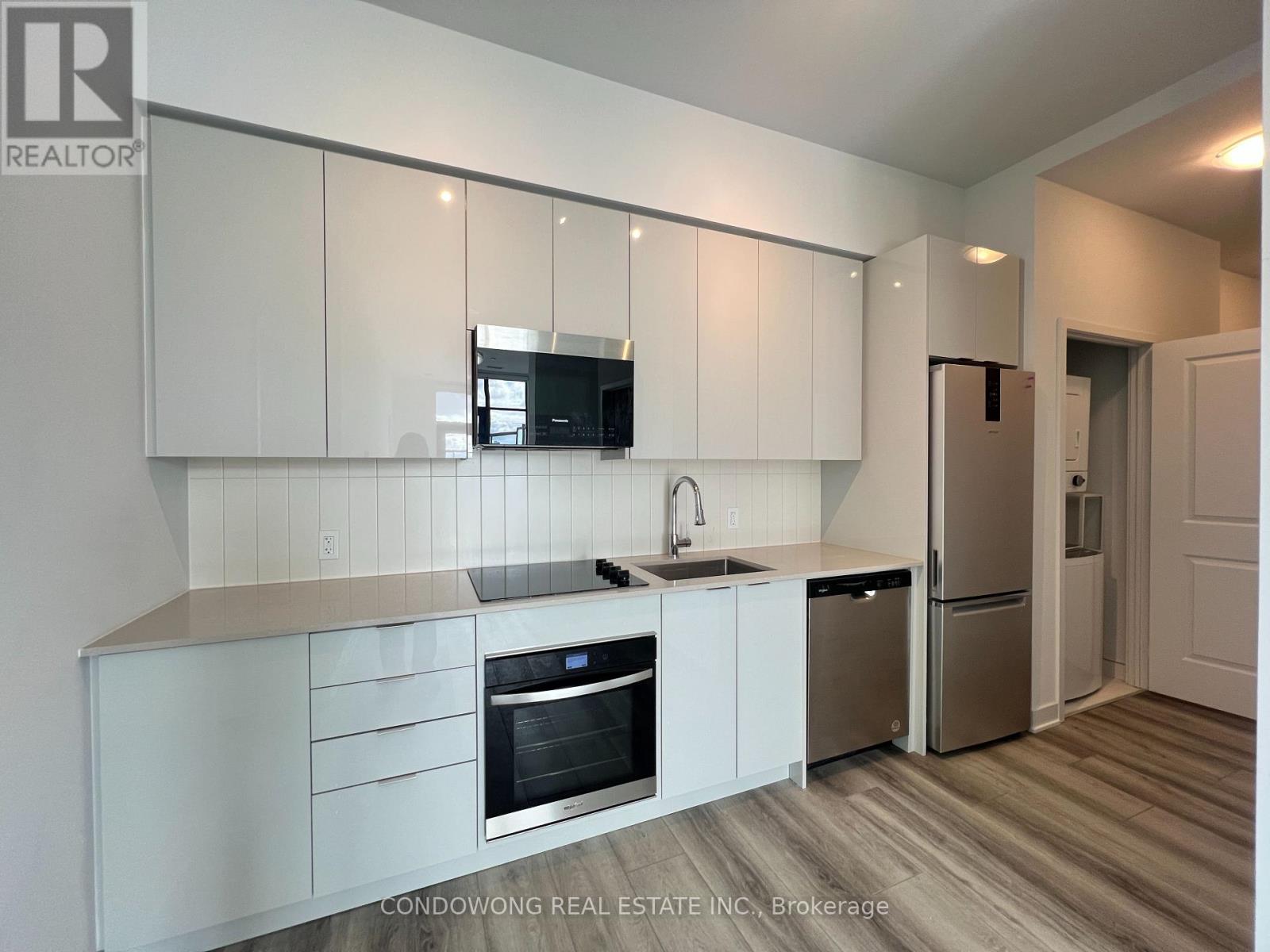 Photo 6 of 2001 2920 Highway 7 Road, Vaughan ON