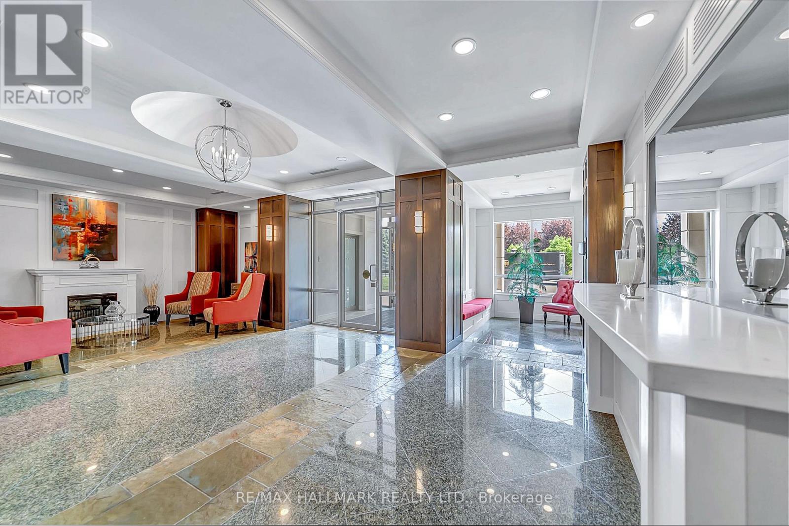 Photo 43 of 615 29 Northern Hts Drive N, Richmond Hill ON