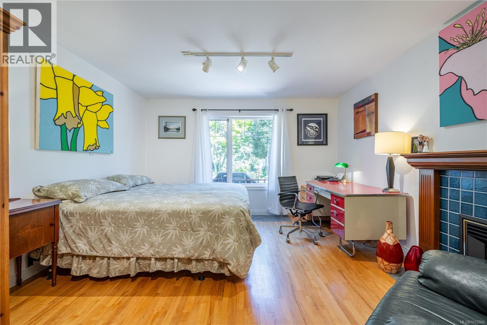Photo 57 of 485 Head St, Esquimalt BC
