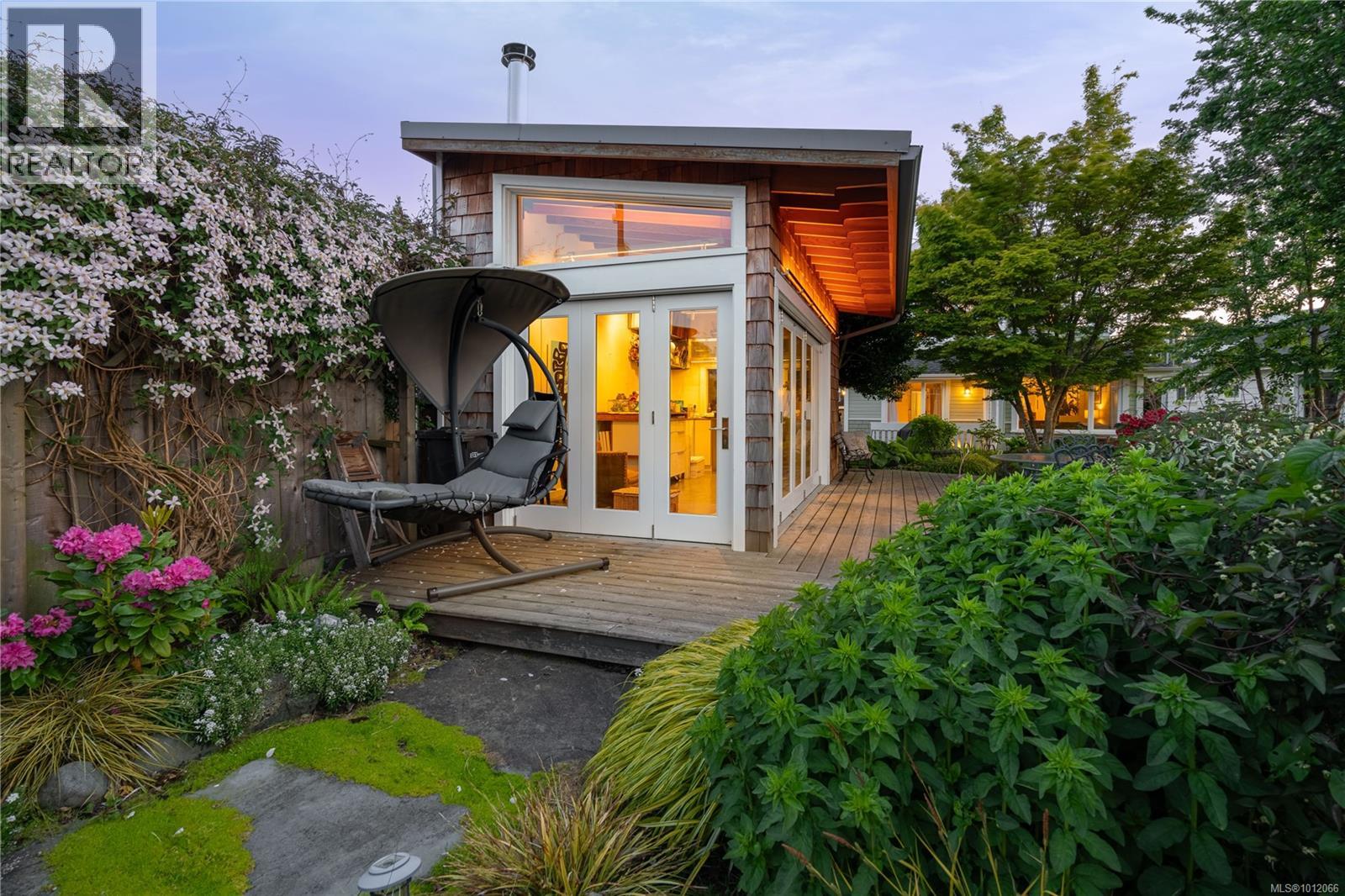 Photo 6 of 485 Head St, Esquimalt BC