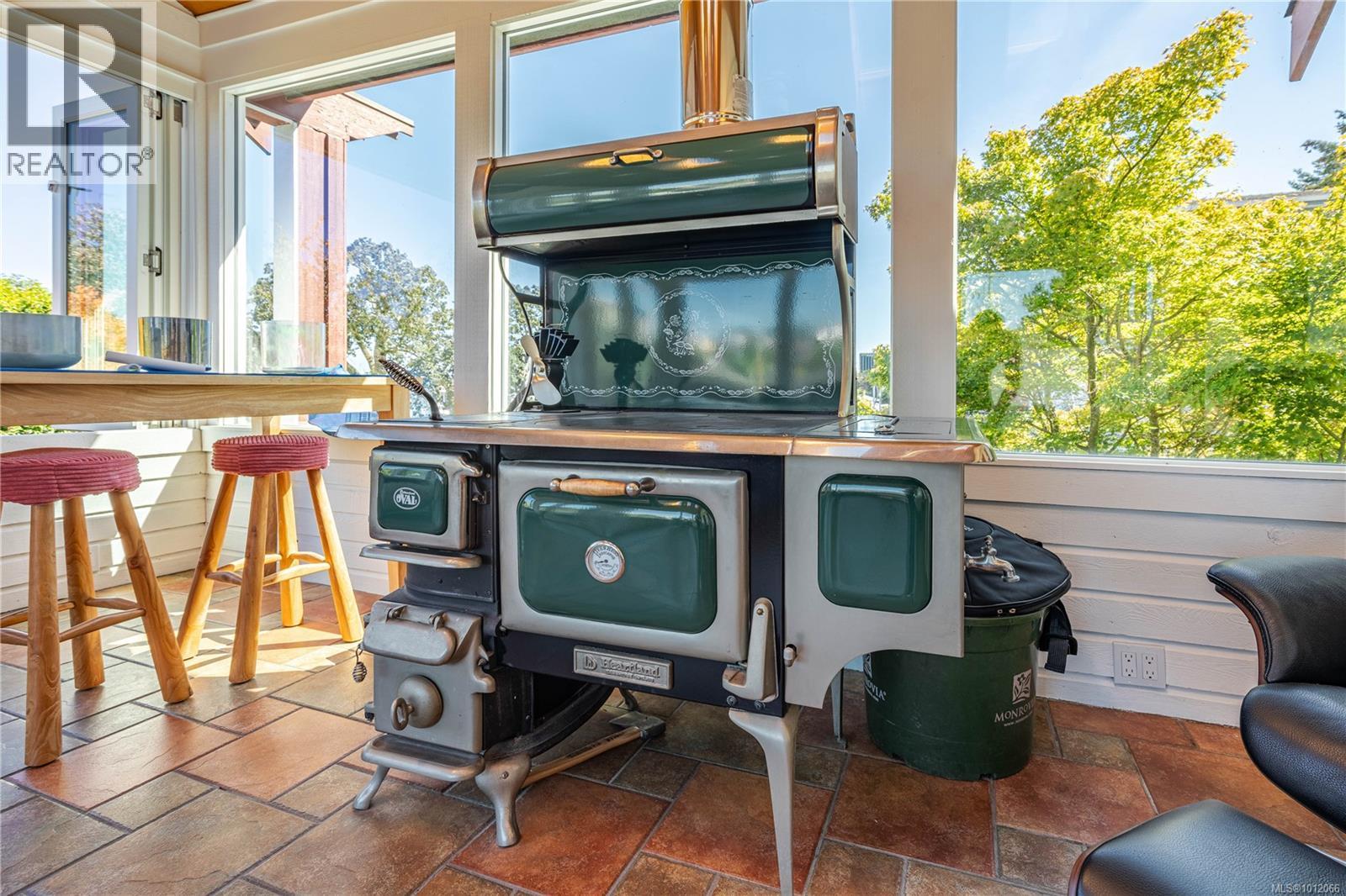 Photo 19 of 485 Head St, Esquimalt BC