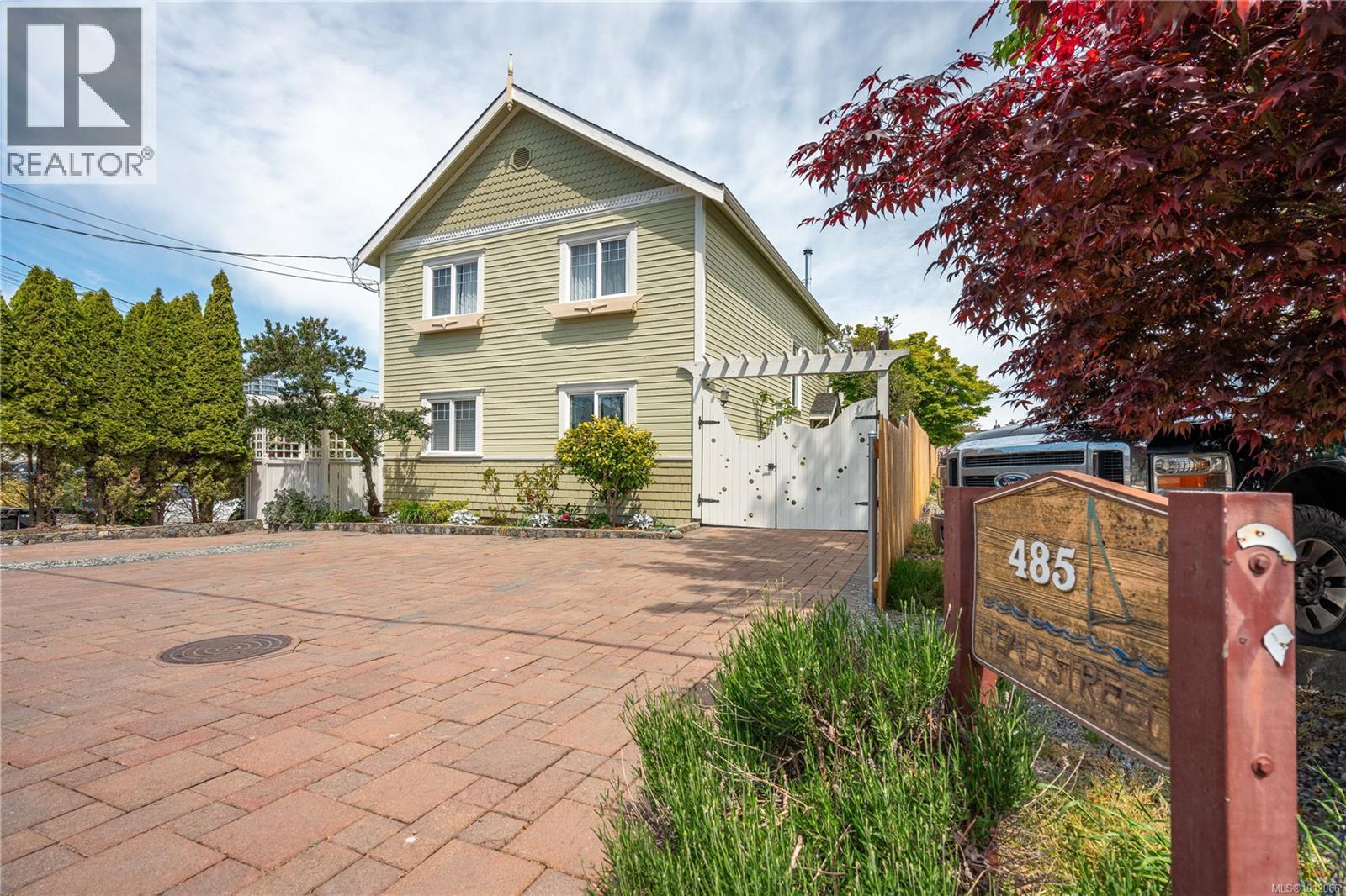 Photo 43 of 485 Head St, Esquimalt BC