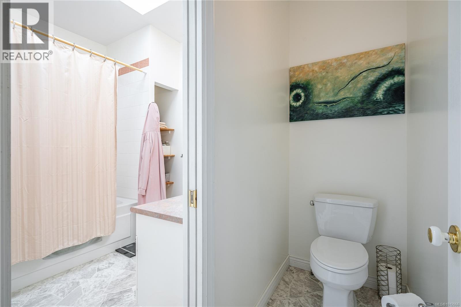 Photo 36 of 485 Head St, Esquimalt BC