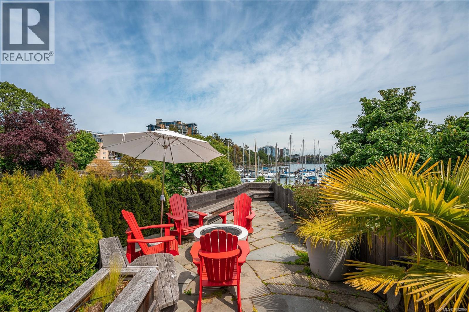Photo 74 of 485 Head St, Esquimalt BC