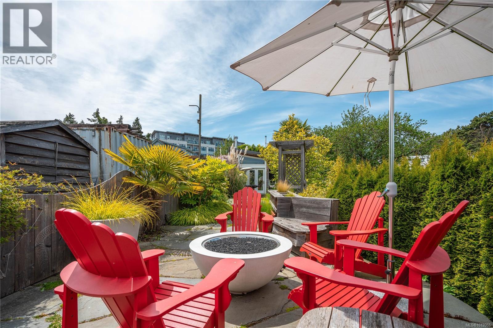 Photo 5 of 485 Head St, Esquimalt BC