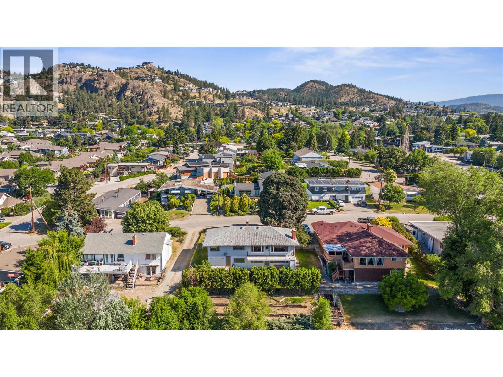  1445 Glenview Avenue, Kelowna