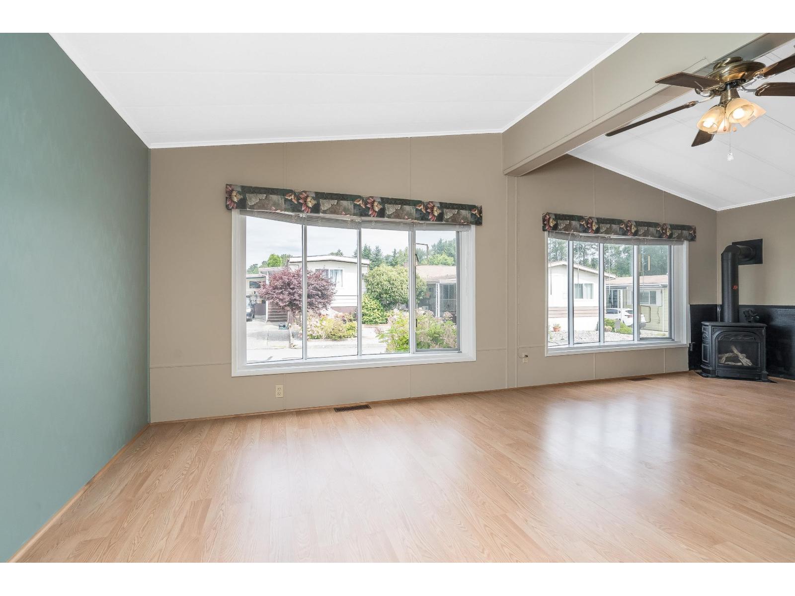 Photo 7 of 48 1640 162 Street, Surrey BC
