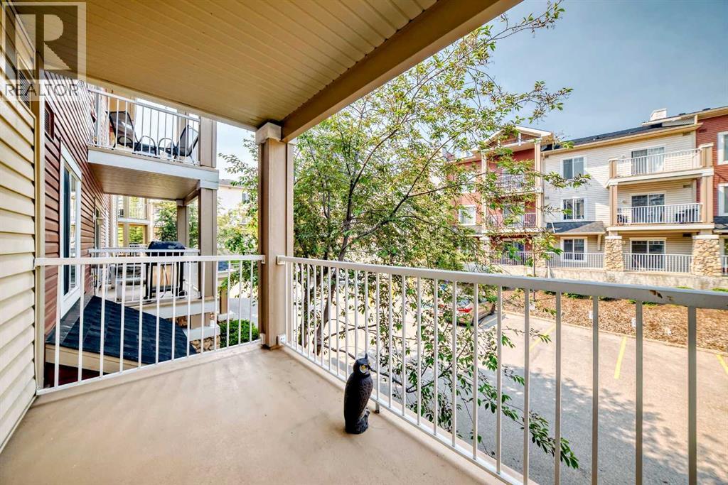 Photo 23 of 4212 70 Panamount Drive Nw, Calgary AB