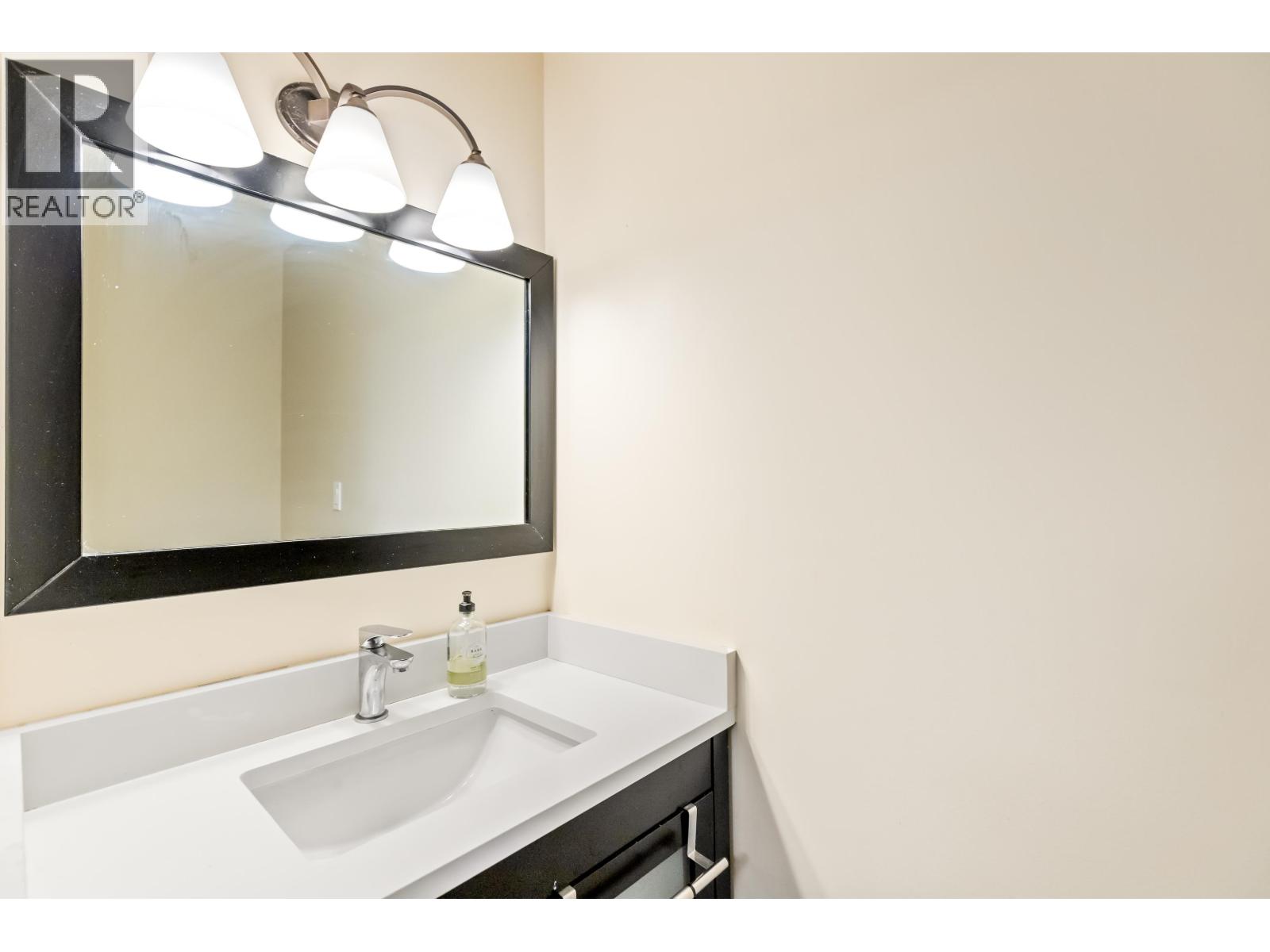 Photo 10 of 21665 Howison Avenue, Maple Ridge BC