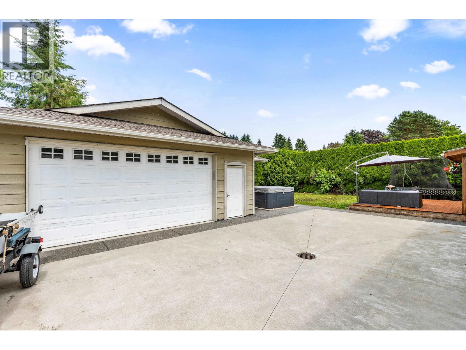 Photo 7 of 21665 Howison Avenue, Maple Ridge BC