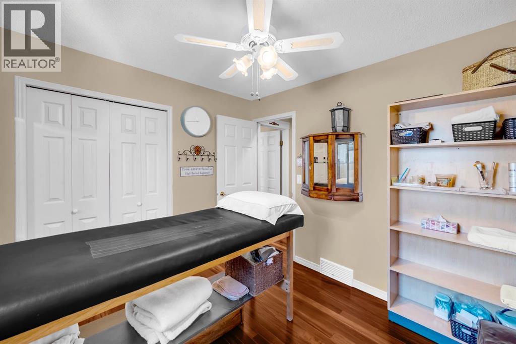 Single Family House Bi-level for Sale in  Citadel Hills Circle NW Citadel Calgary 