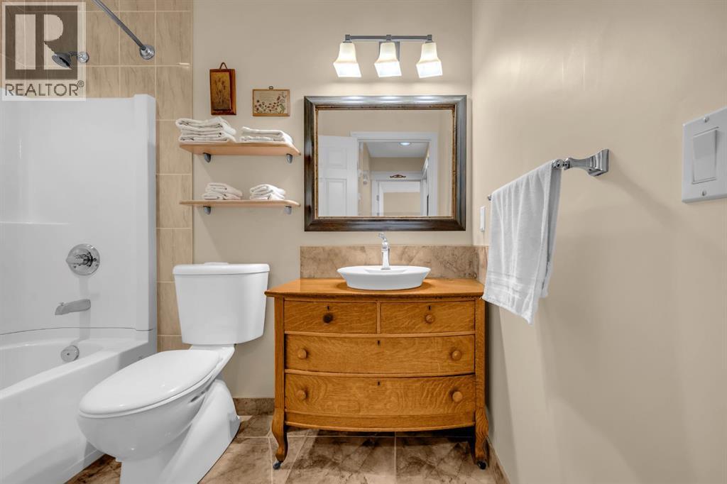 Single Family House Bi-level for Sale in  Citadel Hills Circle NW Citadel Calgary 