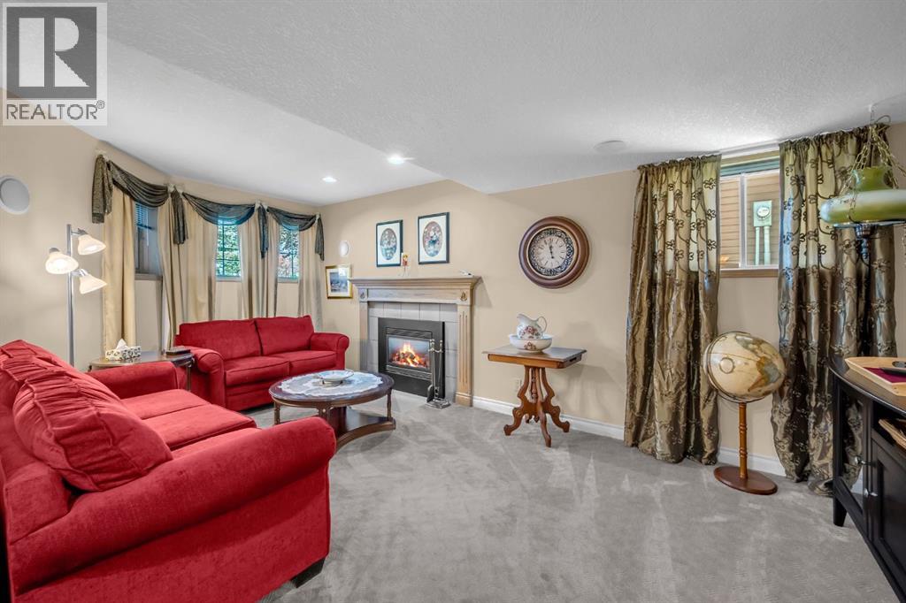 Single Family House Bi-level for Sale in  Citadel Hills Circle NW Citadel Calgary 