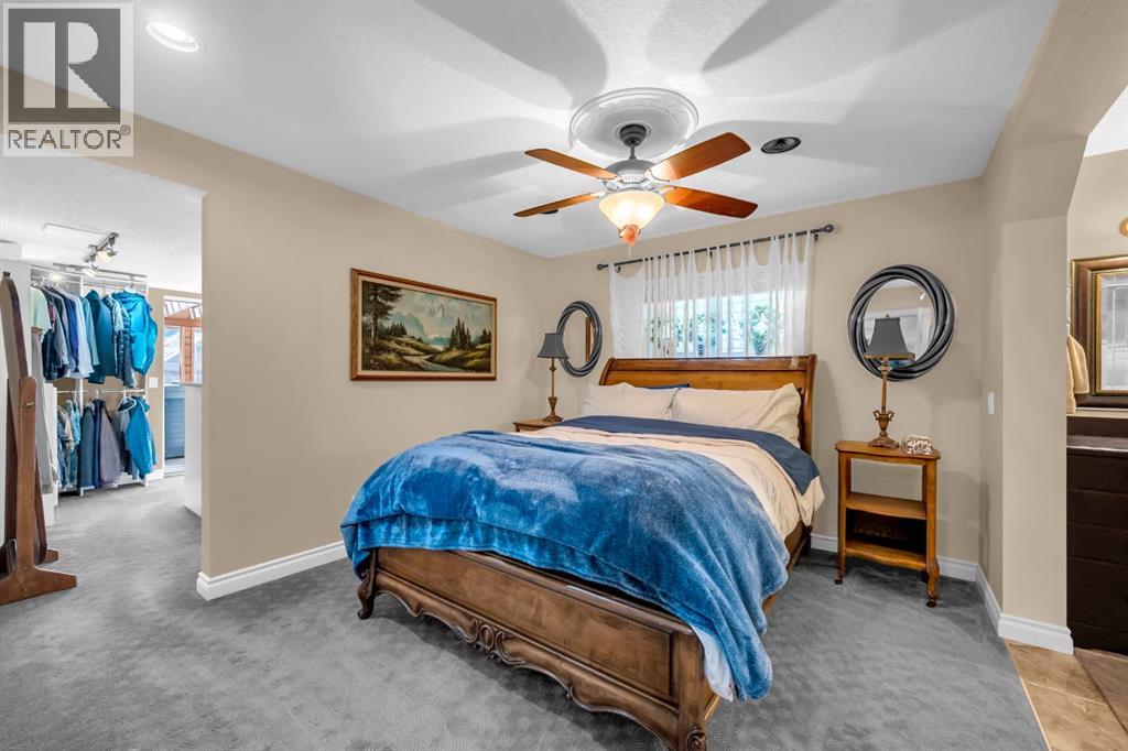 Single Family House Bi-level for Sale in  Citadel Hills Circle NW Citadel Calgary 