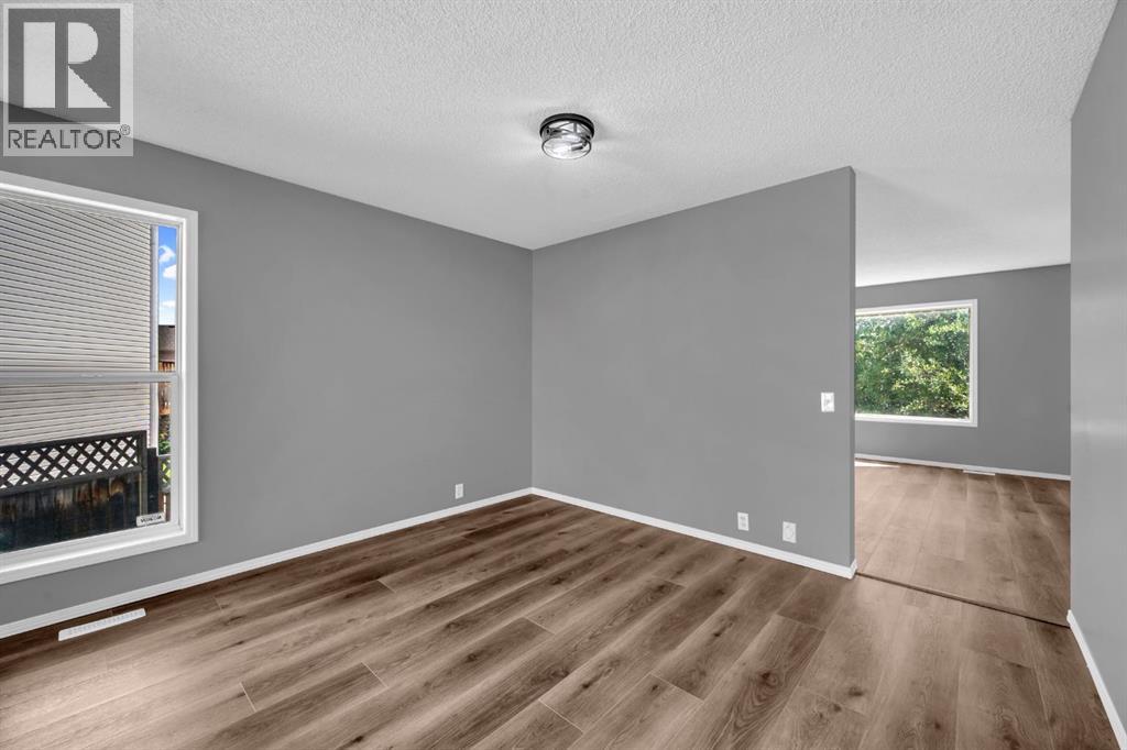 Photo 5 of 518 Bridlecreek Green Sw, Calgary AB