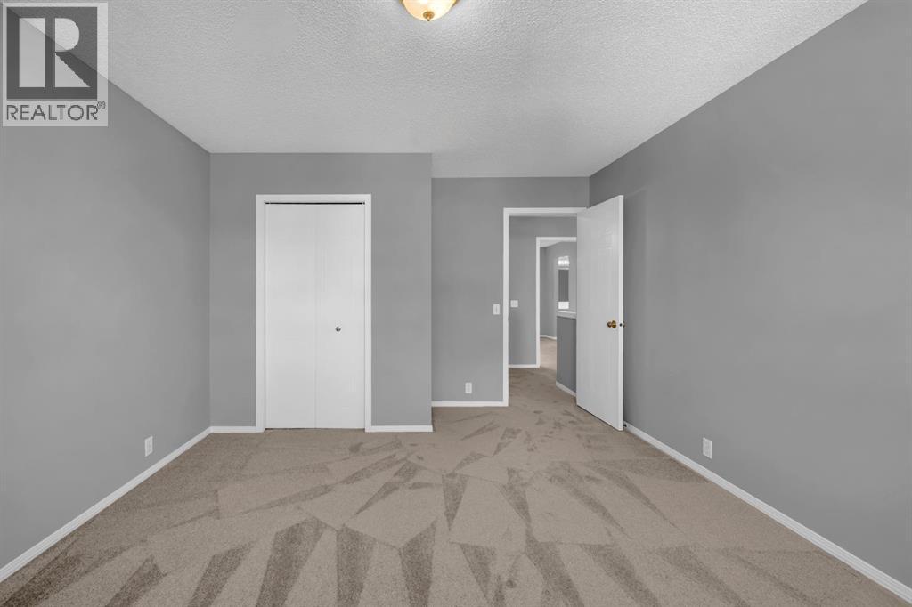 Photo 18 of 518 Bridlecreek Green Sw, Calgary AB