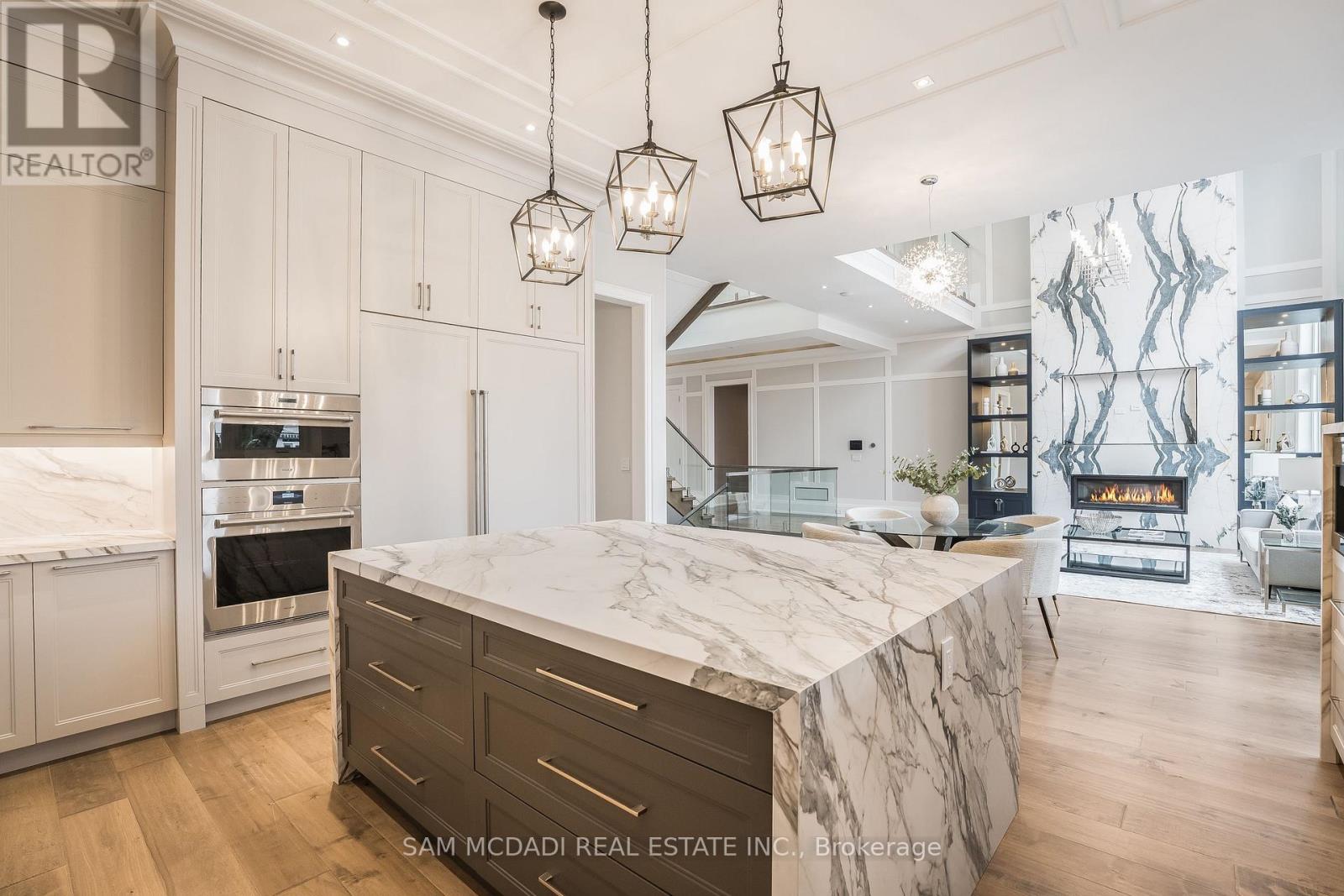 Photo 13 of 540 Bob O Link Road, Mississauga ON