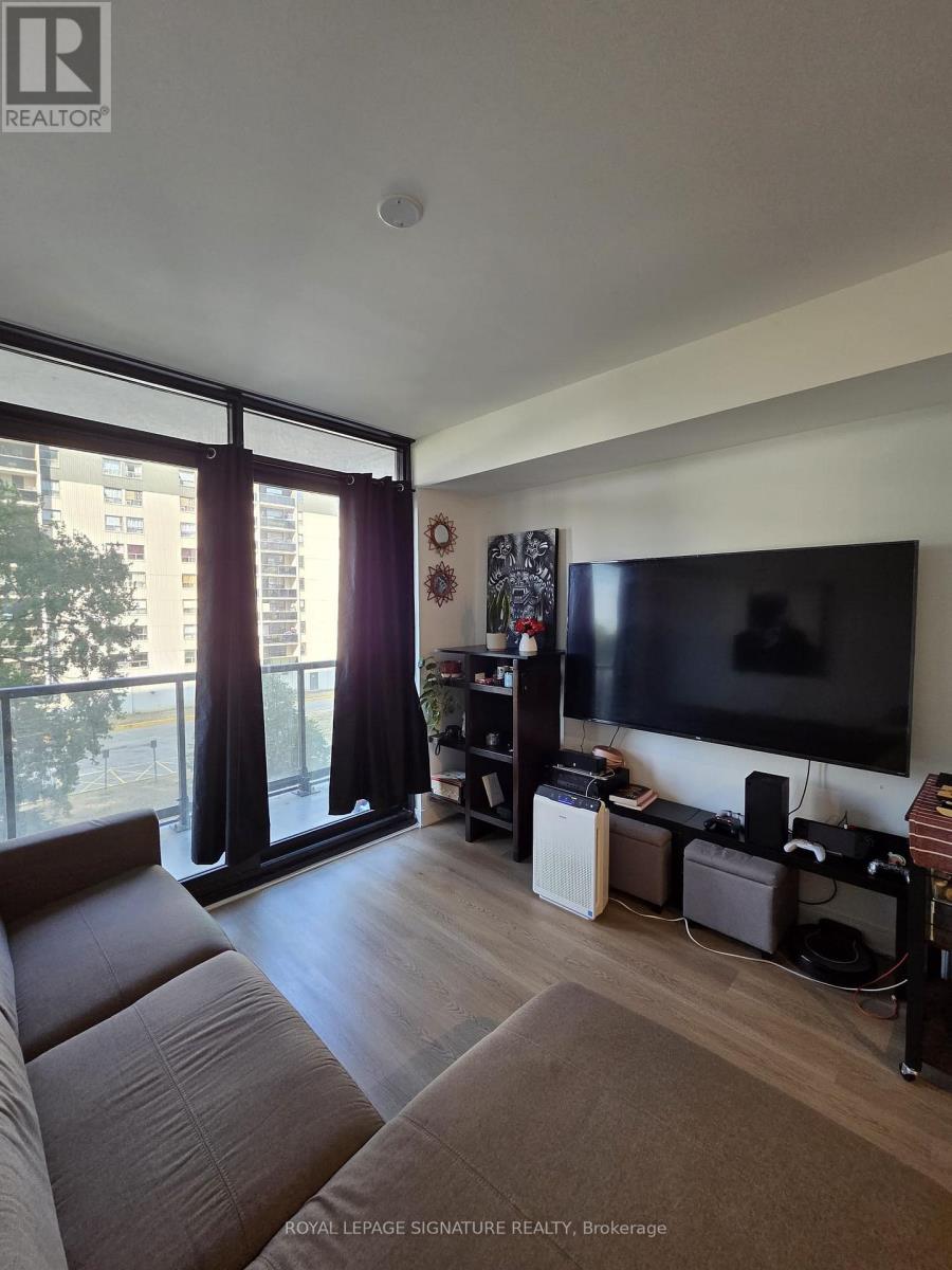 Photo 5 of 314 86 Dundas Street E, Mississauga ON