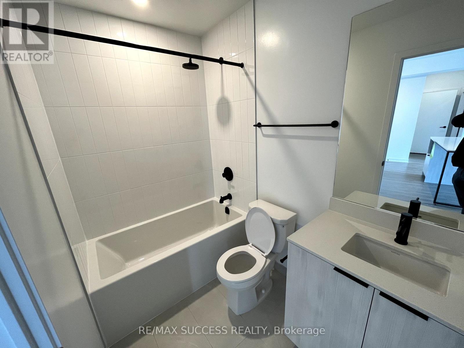 Photo 4 of 2308 2495 Eglinton Avenue W, Mississauga ON
