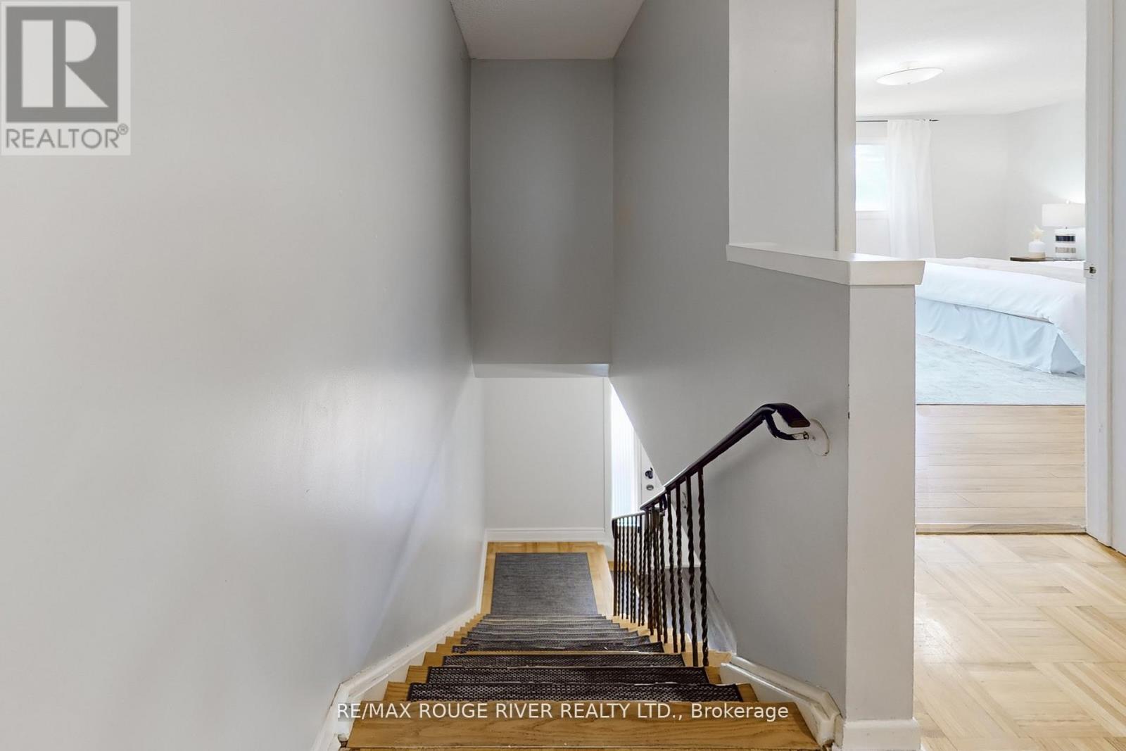 Photo 20 of 24 34 Dundalk Drive, Toronto ON