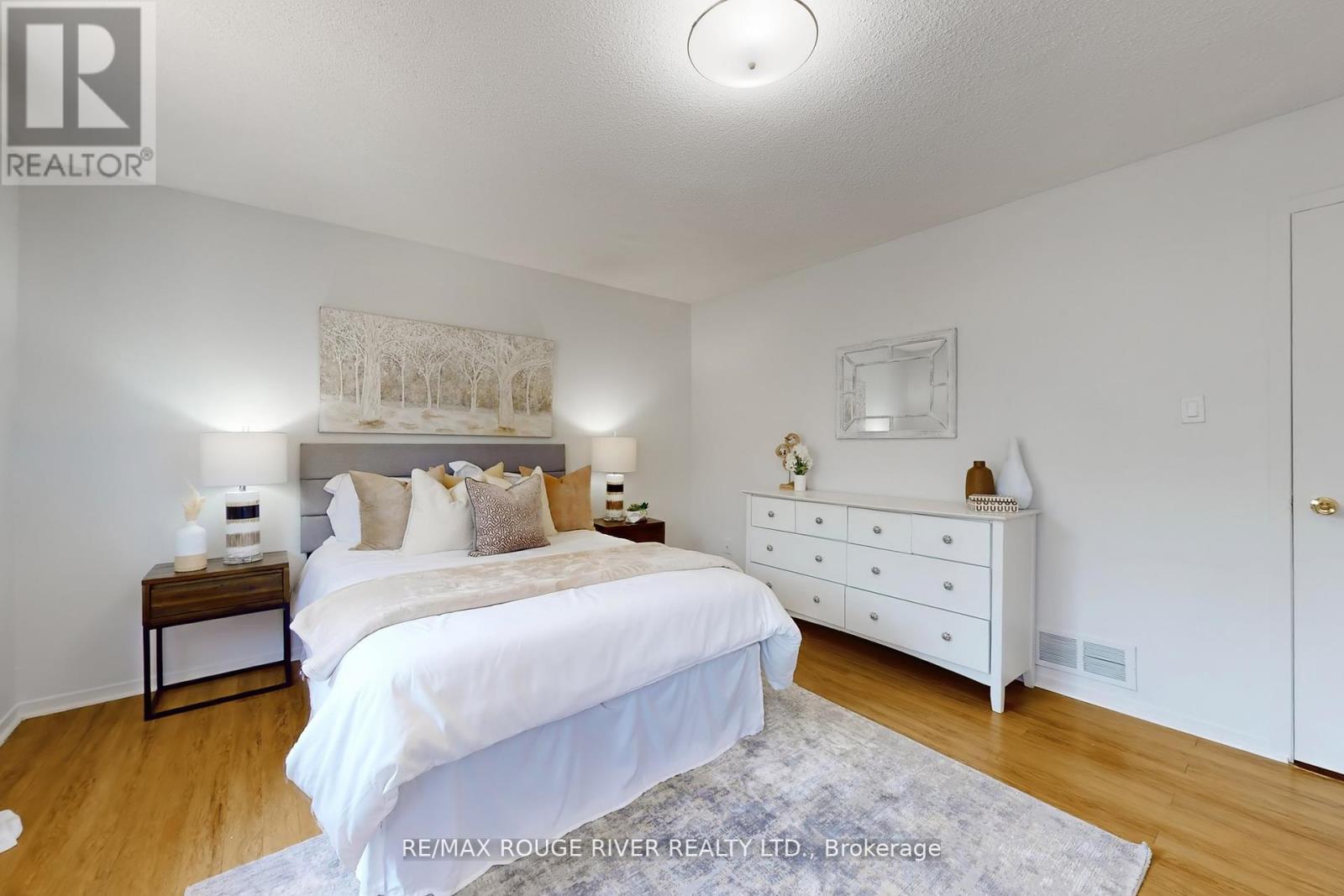 Photo 22 of 24 34 Dundalk Drive, Toronto ON