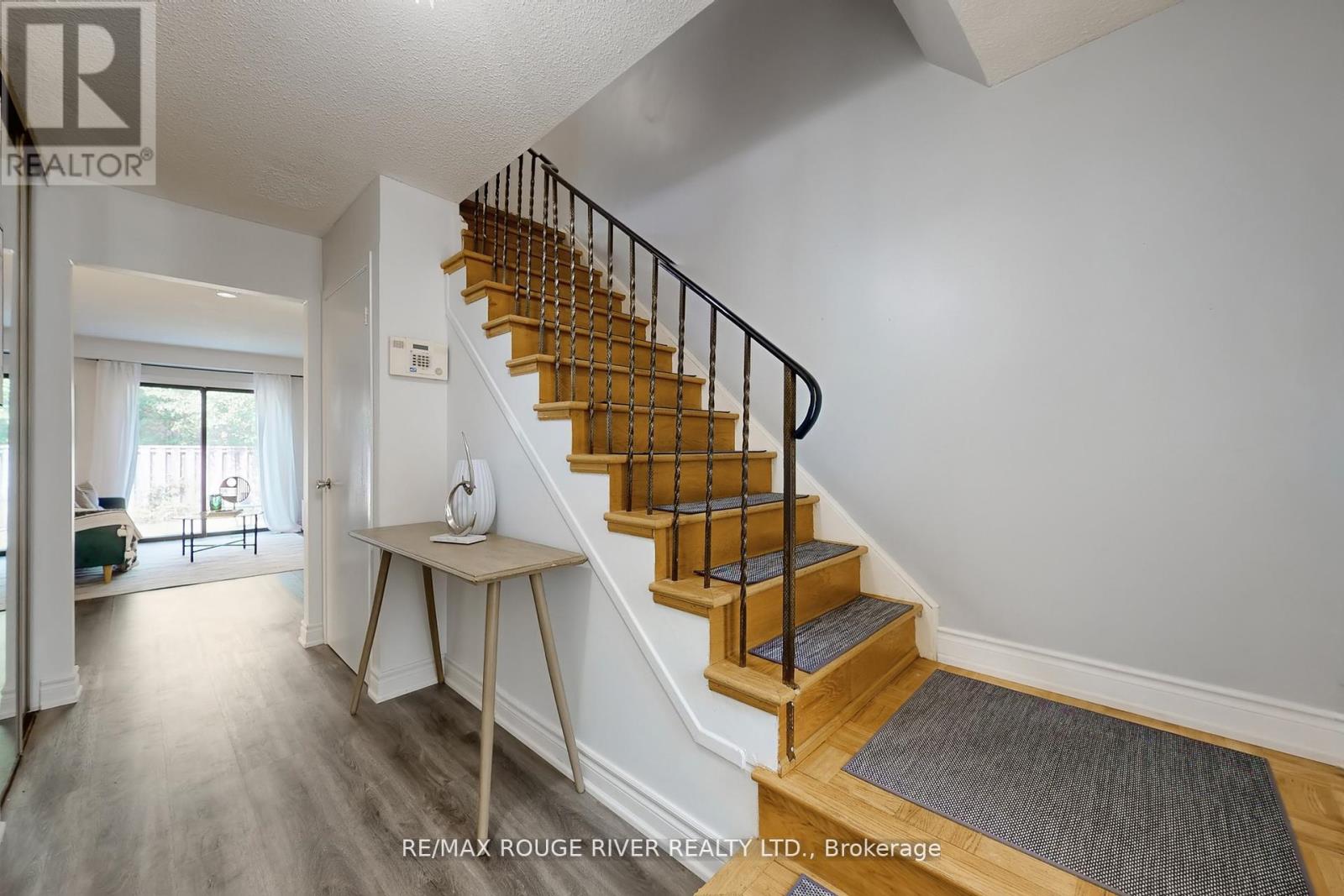 Photo 19 of 24 34 Dundalk Drive, Toronto ON