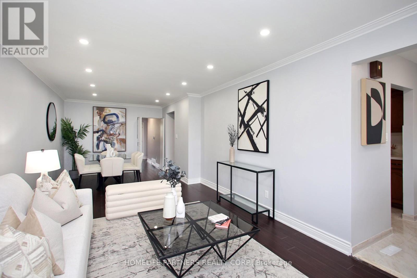 Photo 11 of 50 Hasbrooke Drive, Toronto ON