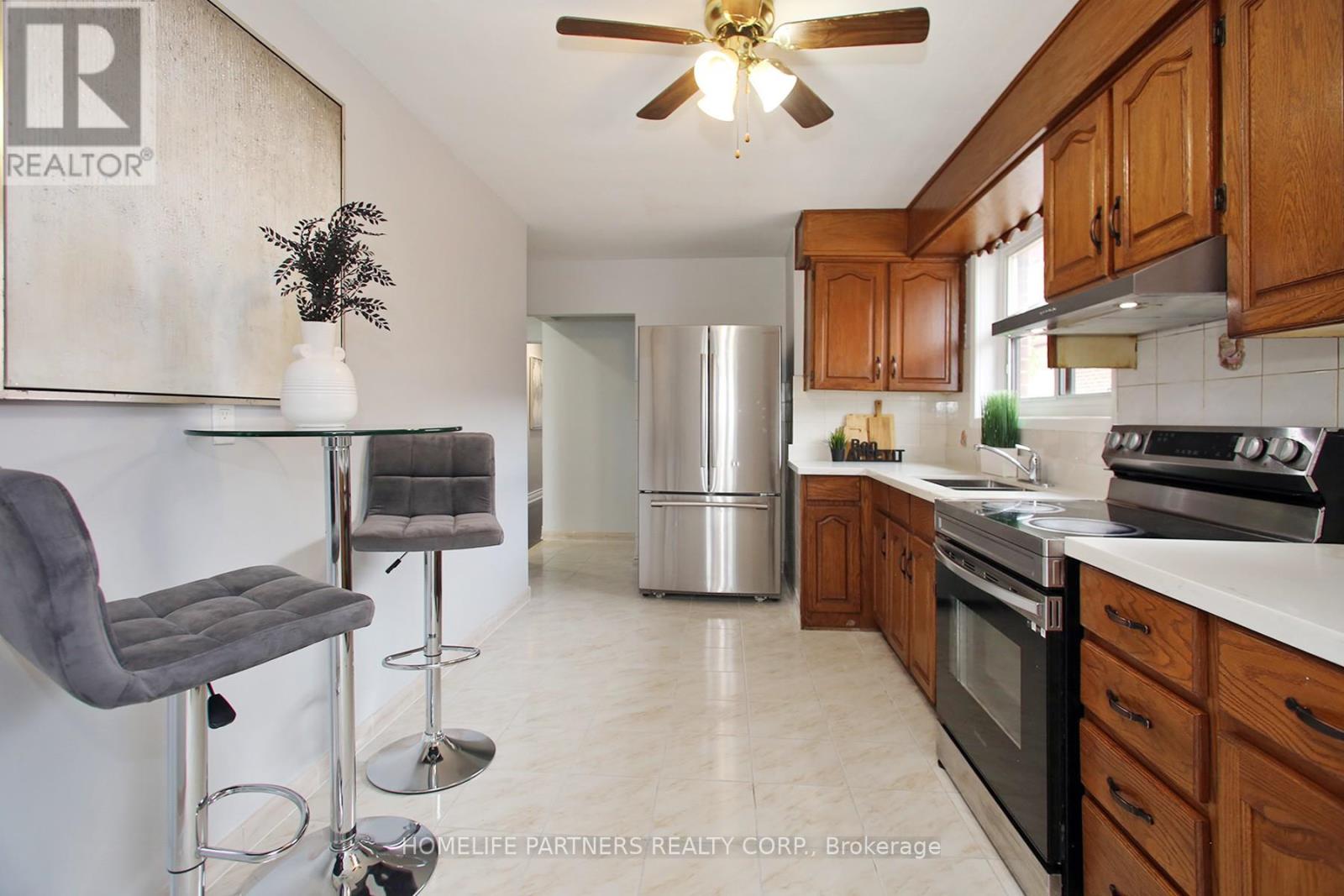 Photo 13 of 50 Hasbrooke Drive, Toronto ON