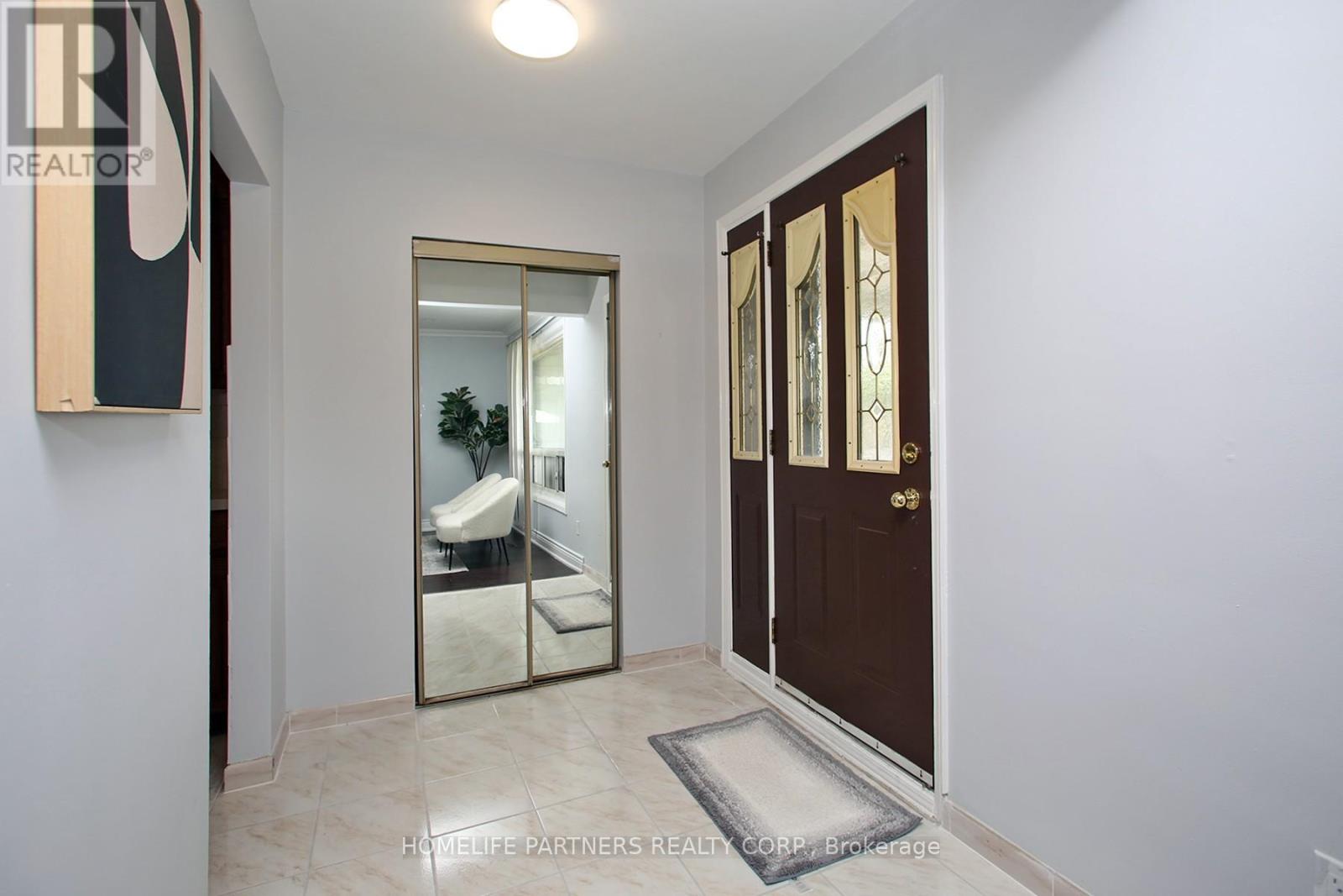 Photo 5 of 50 Hasbrooke Drive, Toronto ON