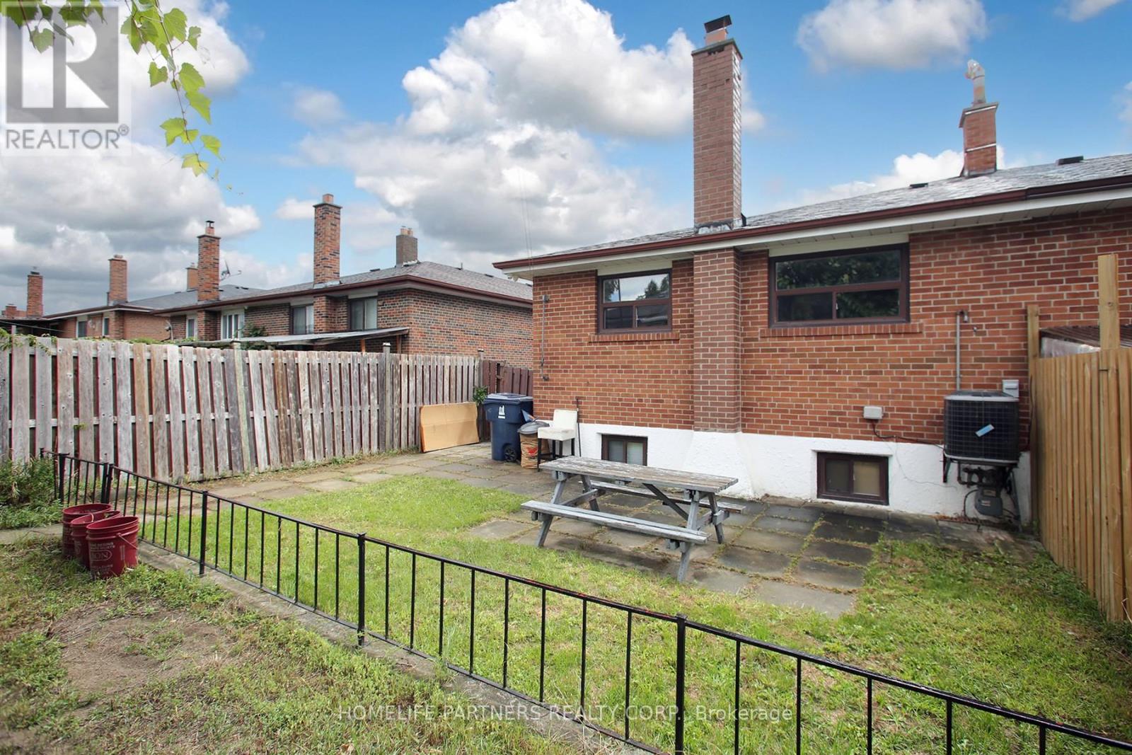 Photo 26 of 50 Hasbrooke Drive, Toronto ON