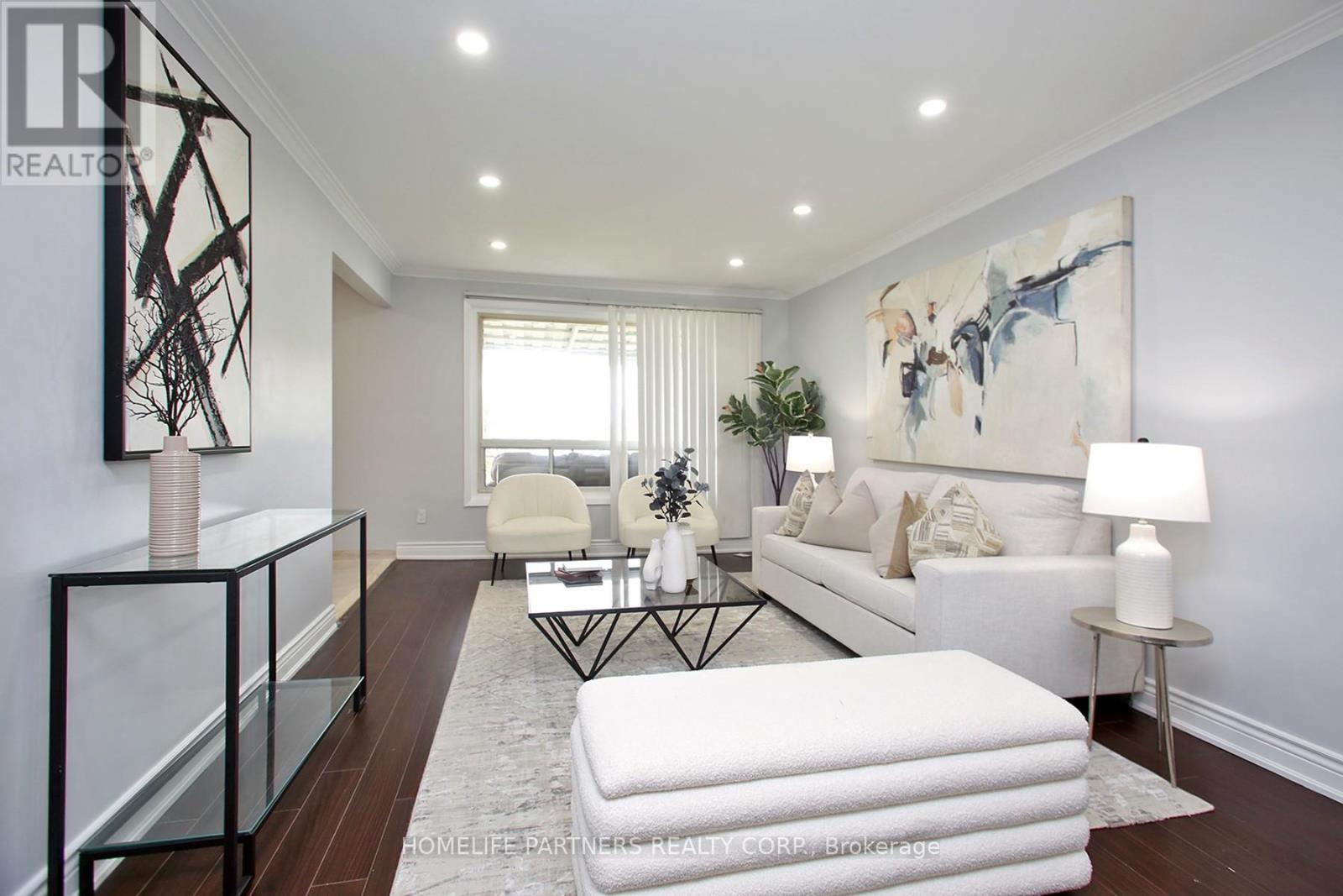 Photo 7 of 50 Hasbrooke Drive, Toronto ON