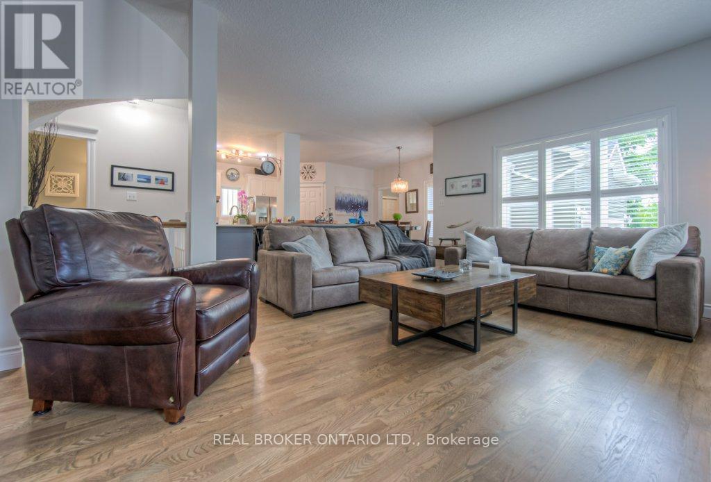 Photo 32 of 177 Old Maple Boulevard, Guelph Eramosa ON