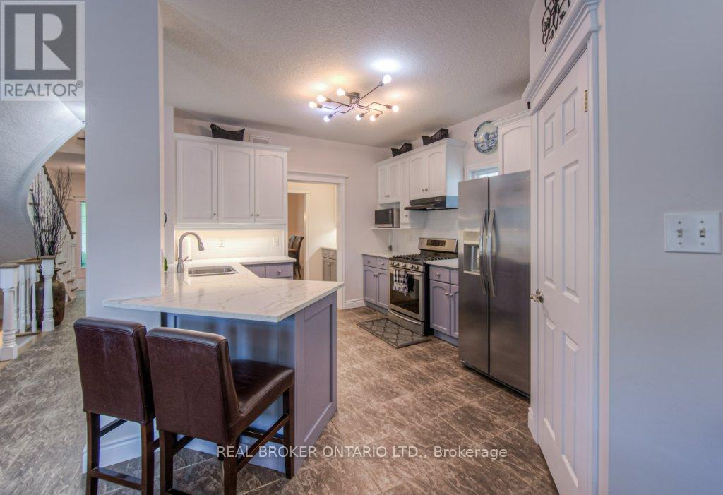 Photo 29 of 177 Old Maple Boulevard, Guelph Eramosa ON