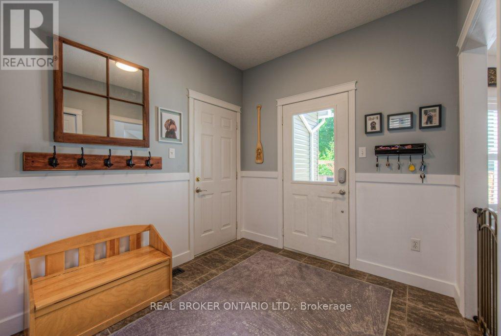 Photo 12 of 177 Old Maple Boulevard, Guelph Eramosa ON