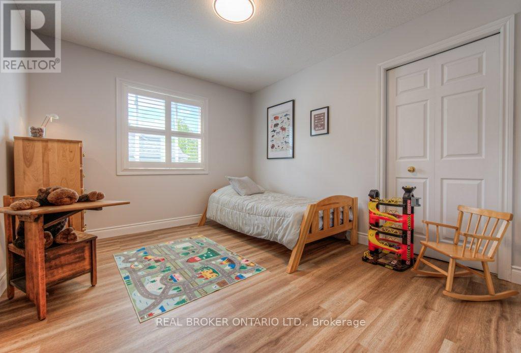Photo 27 of 177 Old Maple Boulevard, Guelph Eramosa ON
