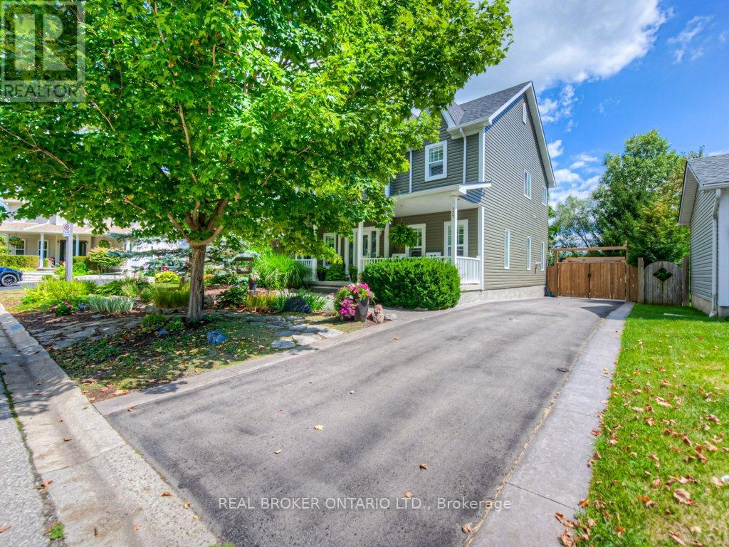 Photo 5 of 177 Old Maple Boulevard, Guelph Eramosa ON