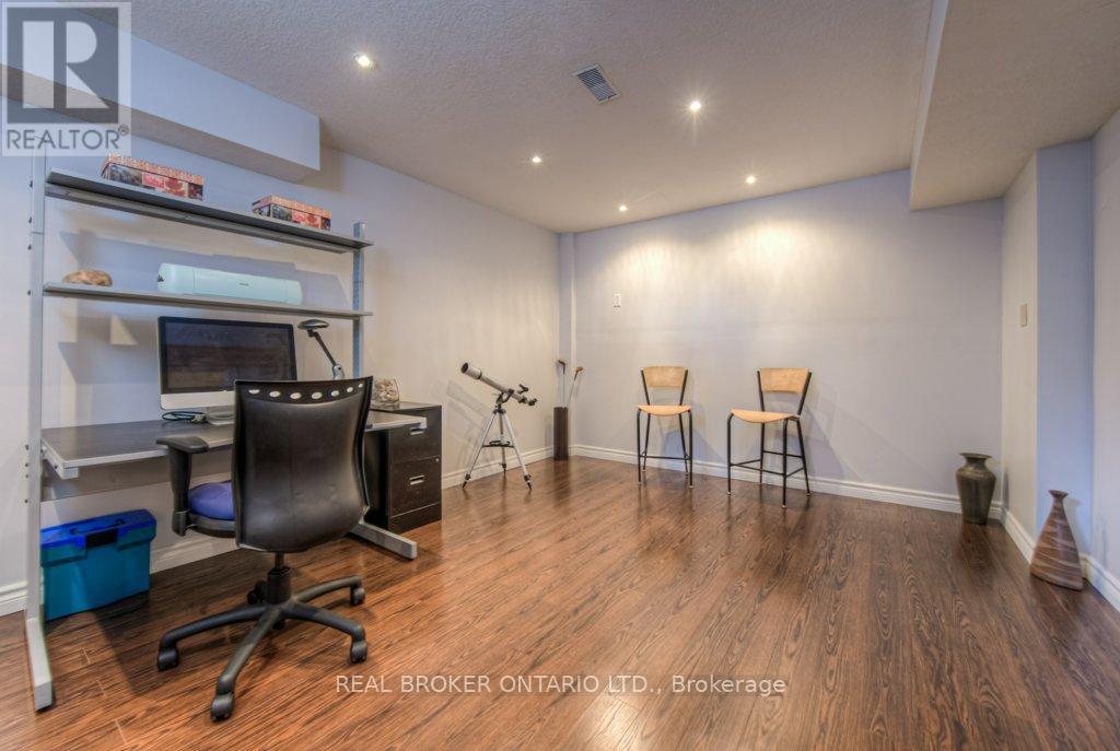 Photo 42 of 177 Old Maple Boulevard, Guelph Eramosa ON