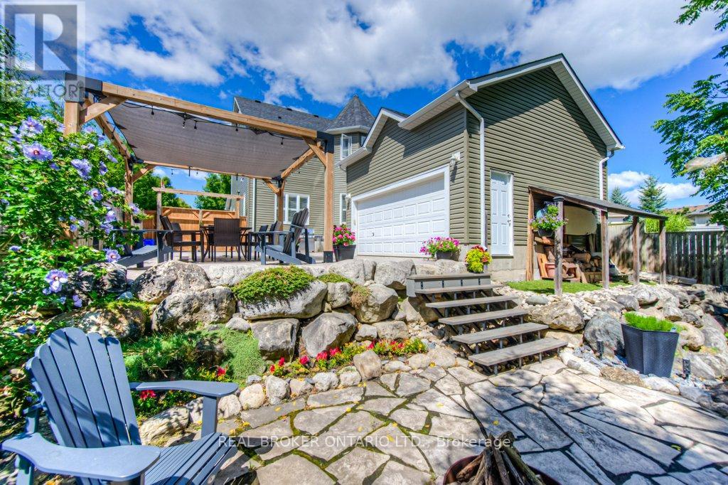 Photo 18 of 177 Old Maple Boulevard, Guelph Eramosa ON