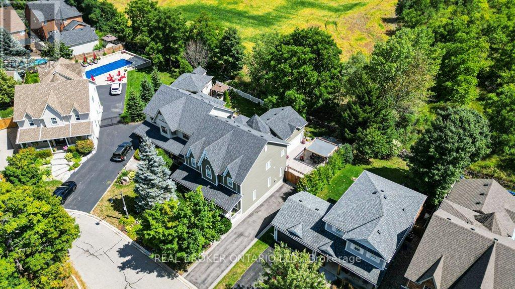 Photo 17 of 177 Old Maple Boulevard, Guelph Eramosa ON