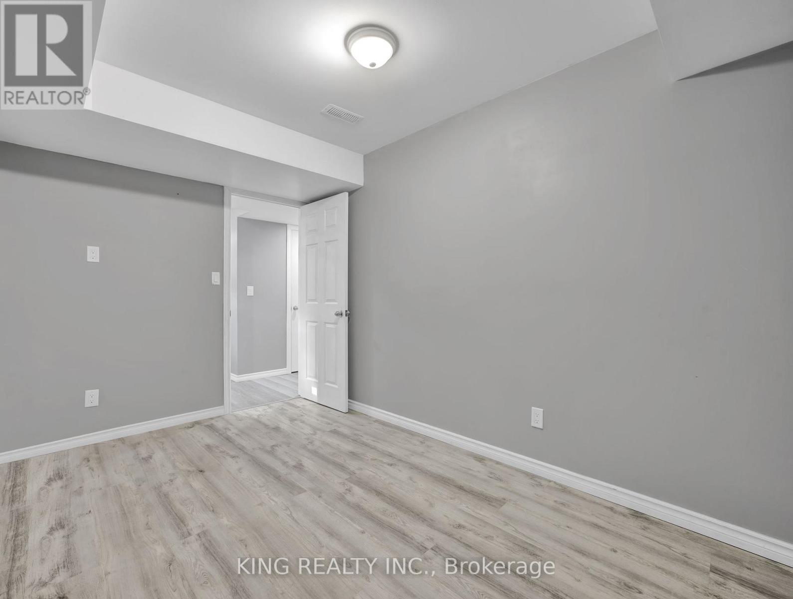Photo 41 of 15 Hartley Avenue, Brant ON