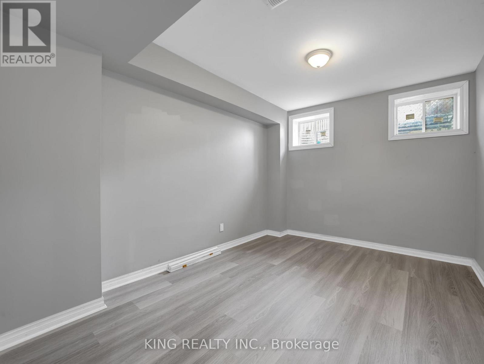 Photo 45 of 15 Hartley Avenue, Brant ON