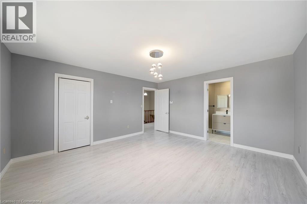 Photo 8 of 7105 York Drive, Niagara Falls ON