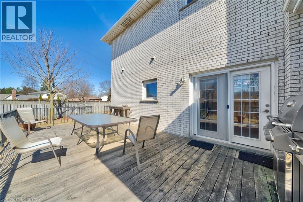 Photo 3 of 7105 York Drive, Niagara Falls ON