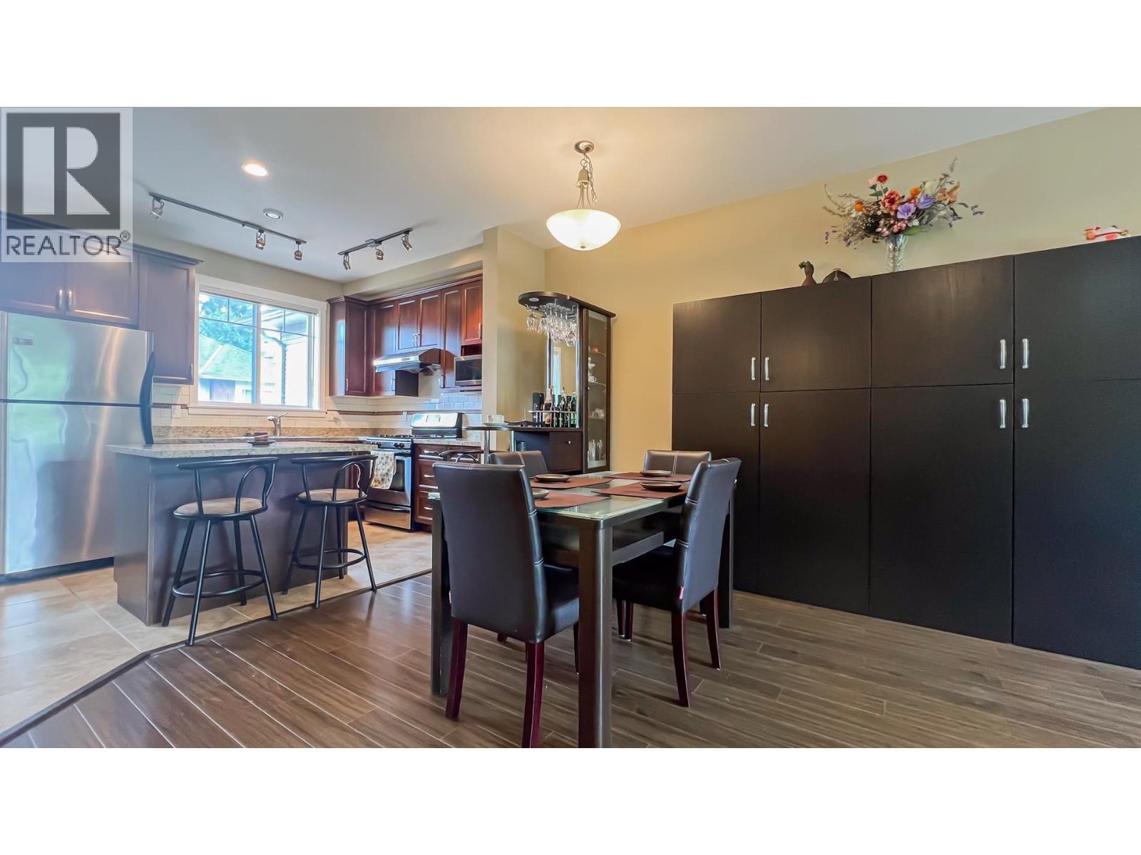Photo 11 of 16 11393 Steveston Highway, Richmond BC
