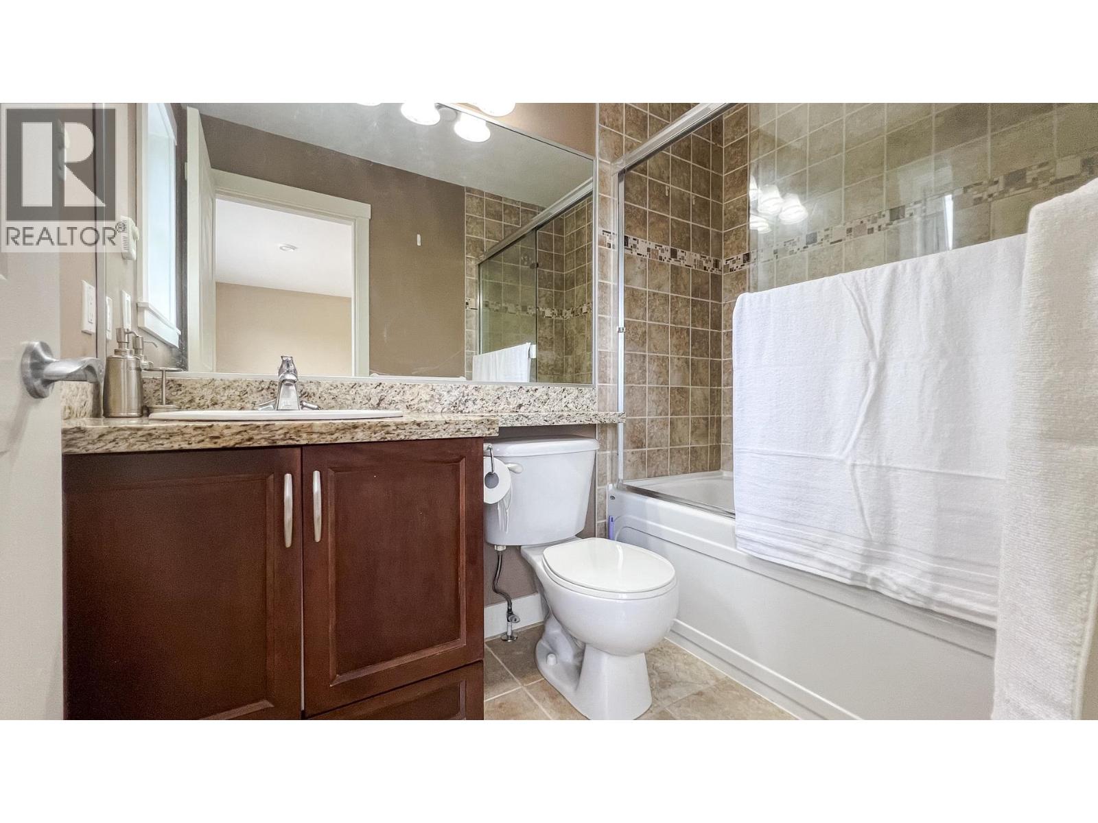 Photo 13 of 16 11393 Steveston Highway, Richmond BC